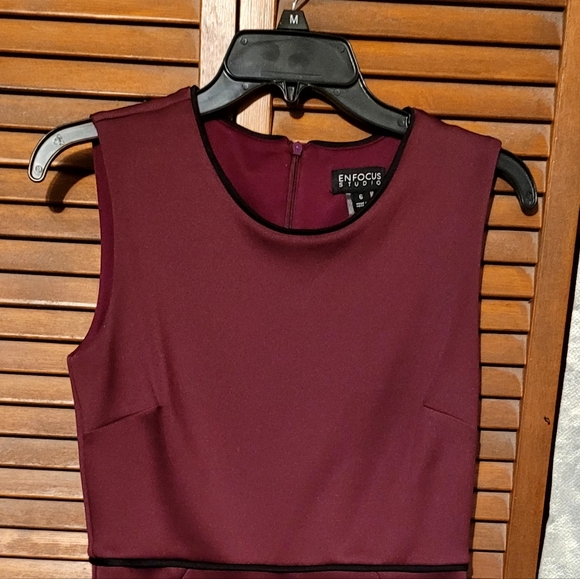 Enfocus Studio Sleeveless Deep Burgundy Midi Dress. Ladies Size 6. NWOT - Picture 2 of 8